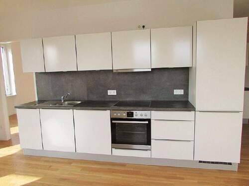 Einbauküche - 4 Zimmer Etagenwohnung in Wolfsburg