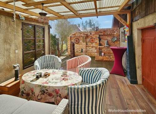 Lounge zwischen Haus und Gartenhaus - 