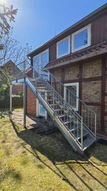 Treppe zur separaten DG-Wohnung - 