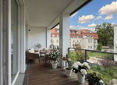 Ansicht auf den großzügigen Balkon - 