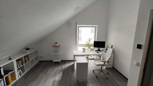 Arbeitszimmer DG - 