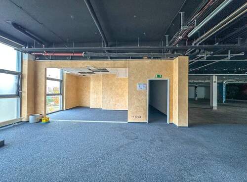 Bowlingbahn OG - Bürohaus mit großem Entwicklungspotenzial im Berliner Speckgürtel