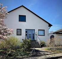 Einfamilienhaus in ruhiger Lage mit Fernblick und großem Grundstück - provisionsfrei! - Bad Emstal Sand