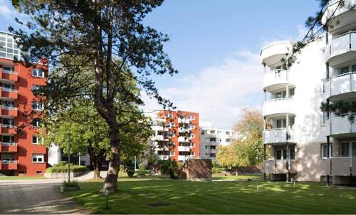 Anlage.jpg - Tolle 3 Zimmer ETW 80,73 m² Wfl. mit TG-Stellplatz und Aufzug und Loggia in Ottobrunn