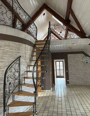 1 - Charmante Eigentumswohnung mit 4-Zimmer, Balkon und Garage im Herzen von Ochtendung