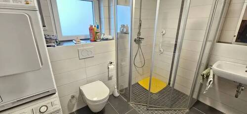 Bad - 2 Zimmer Etagenwohnung in Regenstauf