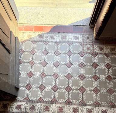 Eingang - 1 Zimmer Mehrfamilienhaus, Wohnhaus zum Kaufen in Oberursel