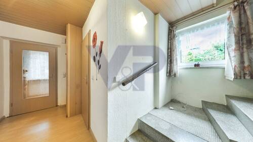 Flur EG (2) - Einfamilienhaus mit 115,00 m&sup2; in Gera zum Kaufen