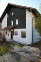Hauseingang giebelseitig - Gepflegte DHH - 395.000,00 EUR Kaufpreis, ca.  137,50 m² Wohnfläche