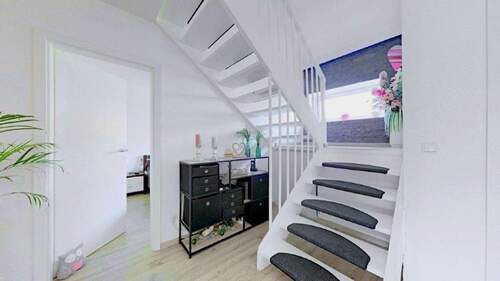 Flur - 5 Zimmer Reihenmittelhaus in Hameln