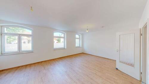 Wohnzimmer - Eigennutzung oder Vermietung! - 220.000,00 EUR Kaufpreis, ca.  82,00 m² Wohnfläche