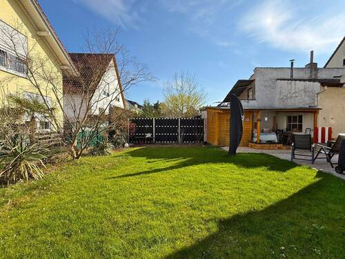 Garten - Mehrfamilienhaus, Wohnhaus mit 239,00 m&sup2; in Viernheim zum Kaufen