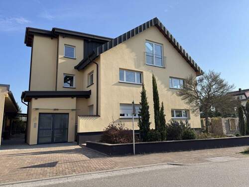 Hauseingang - 2 Zimmer Etagenwohnung in Graben-Neudorf