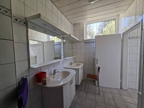 Gäste-Toiletten - 