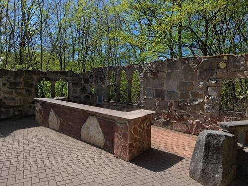 Außenterrasse Stil Burgruine - 