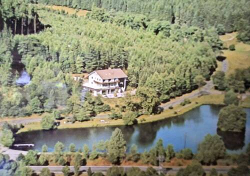 Bild 2 - Hotel, Pension, Gasthof zum Kaufen in Ronshausen