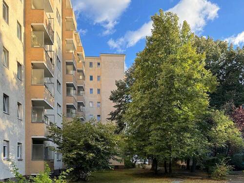 Die Rückansicht - 2 Zimmer Etagenwohnung zum Kaufen in Berlin-Gesundbrunnen