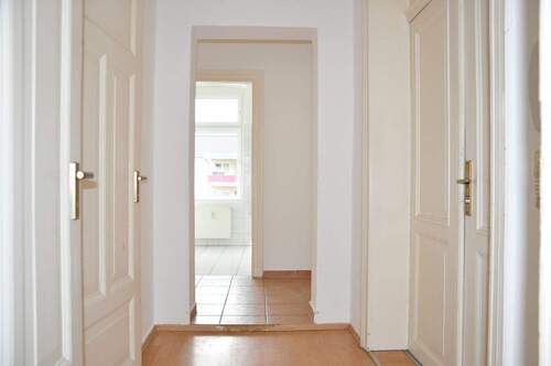 Flur - 3 Zimmer Etagenwohnung in Stralsund
