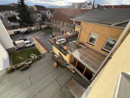 Hinterhof - 2 Zimmer Mehrfamilienhaus, Wohnhaus in Saalfeld/Saale