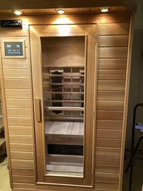 Infarotkabine im Keller - 