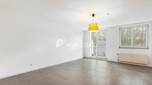 Wohnzimmer 1 - Wohnen mit Komfort - charmante Erdgeschosswohnung mit Balkon und Stellplatz in Burgfarrnbach