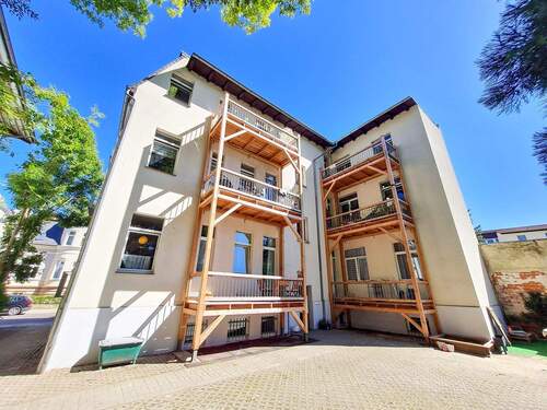 Rückansicht / Neue Balkonanlage - 