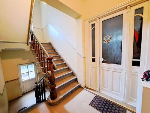 Hauseingangsbereich / Hausflur - 