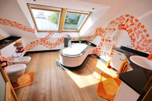 Bad Ansicht 1 - TOLLE 4 ZW mit Wellness Bad, EBK, Dielenboden, etc.