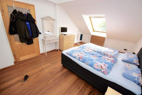 Schlafzimmer Ansicht 2 - 