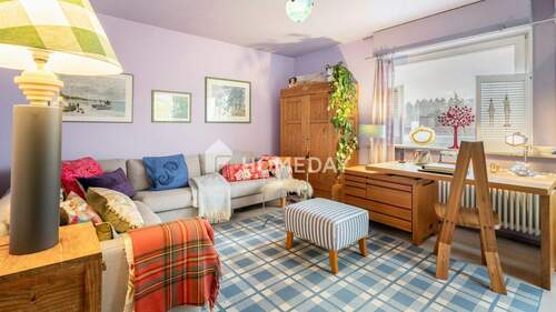 1. OG Schlafzimmer 1 - 