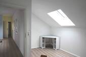 Schlafen (Eltern) - 3 Zimmer Etagenwohnung in Leverkusen / Opladen