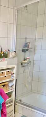 14Dusche im Badezimmer.jpg - 