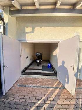 28Duples-Garage.jpg - 