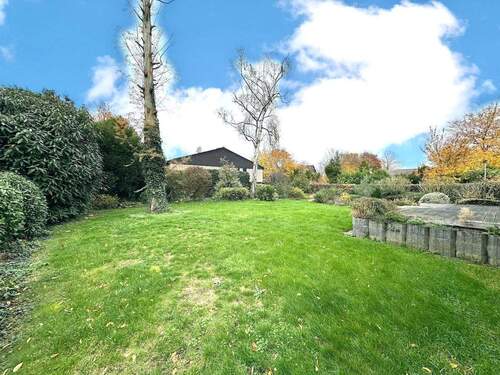 Garten - 4 Zimmer Bungalow zum Kaufen in Neuss