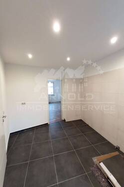 Bad2.jpg - Etagenwohnung mit 100,00 m&sup2; in Flöha zur Miete