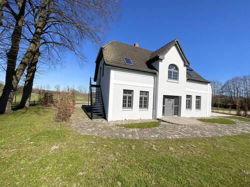  Treppe zur Wohnung DG - 