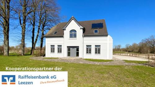 Kooperationspartner der Raiffeisenbank eG, Leezen - Großes Landanwesen - ideal für Pferdehaltung, saniert & einzugsbereit