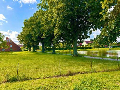 BLICK AUF DORFTEICH - 