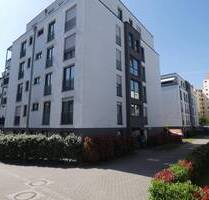 Charmante 4 Zi. WHG mit Aufzug und Tiefgaragenstellplatz! Preis VB - Frankfurt