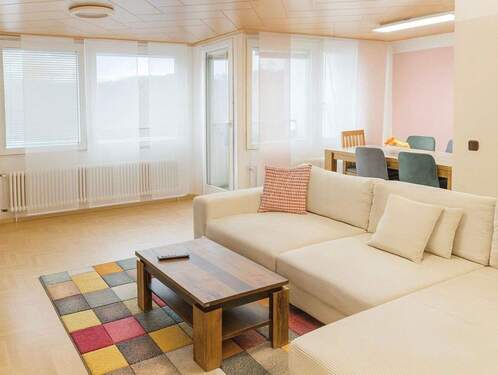 Bild 1 - Attraktive 3,5-Zimmerwohnung in der 9. Etage- Perfekt für Familien oder Paare- Privatverkauf