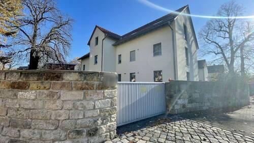 Hausansicht von der Straße - 