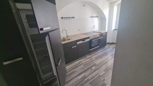 1000166443.jpg - Schöne 3 Zimmer Wohnung mit Einbauküche und Kaminofen