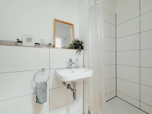 Dusche im Gäste-WC - 