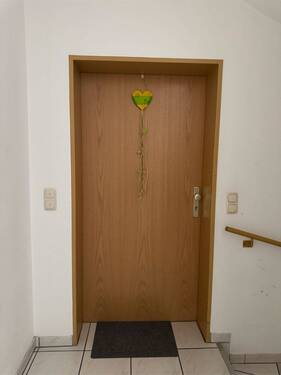 Wohnungstür - 2 Zimmer Etagenwohnung zum Kaufen in Bad Griesbach im Rottal