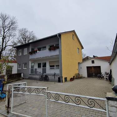 Ansicht - Saniertes MFH mit 3 Wohnungen im Zentrum
