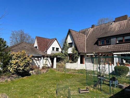 Grundstück hinten.jpg - 4 Zimmer Doppelhaushälfte zum Kaufen in Reinbek