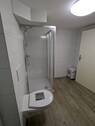 Badezimmer mit Dusche u. WC.jpg - 