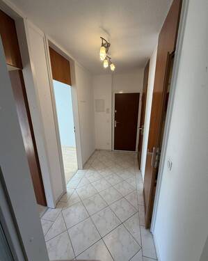 Flur-Eingang - Etagenwohnung mit 104,00 m&sup2; in Nürnberg zum Kaufen