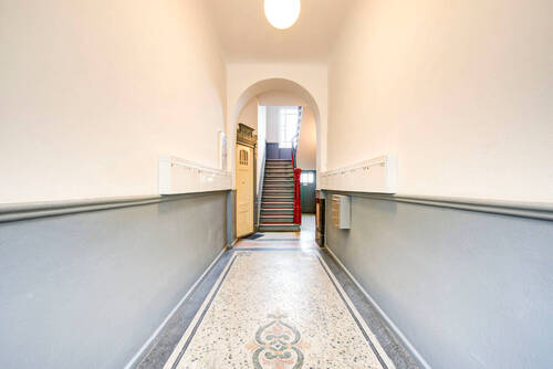 Hausflur 1 - 