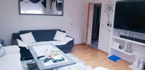 Wohnen - 3 Zi WHg mit 79 Qm im EG mit großen Balkon